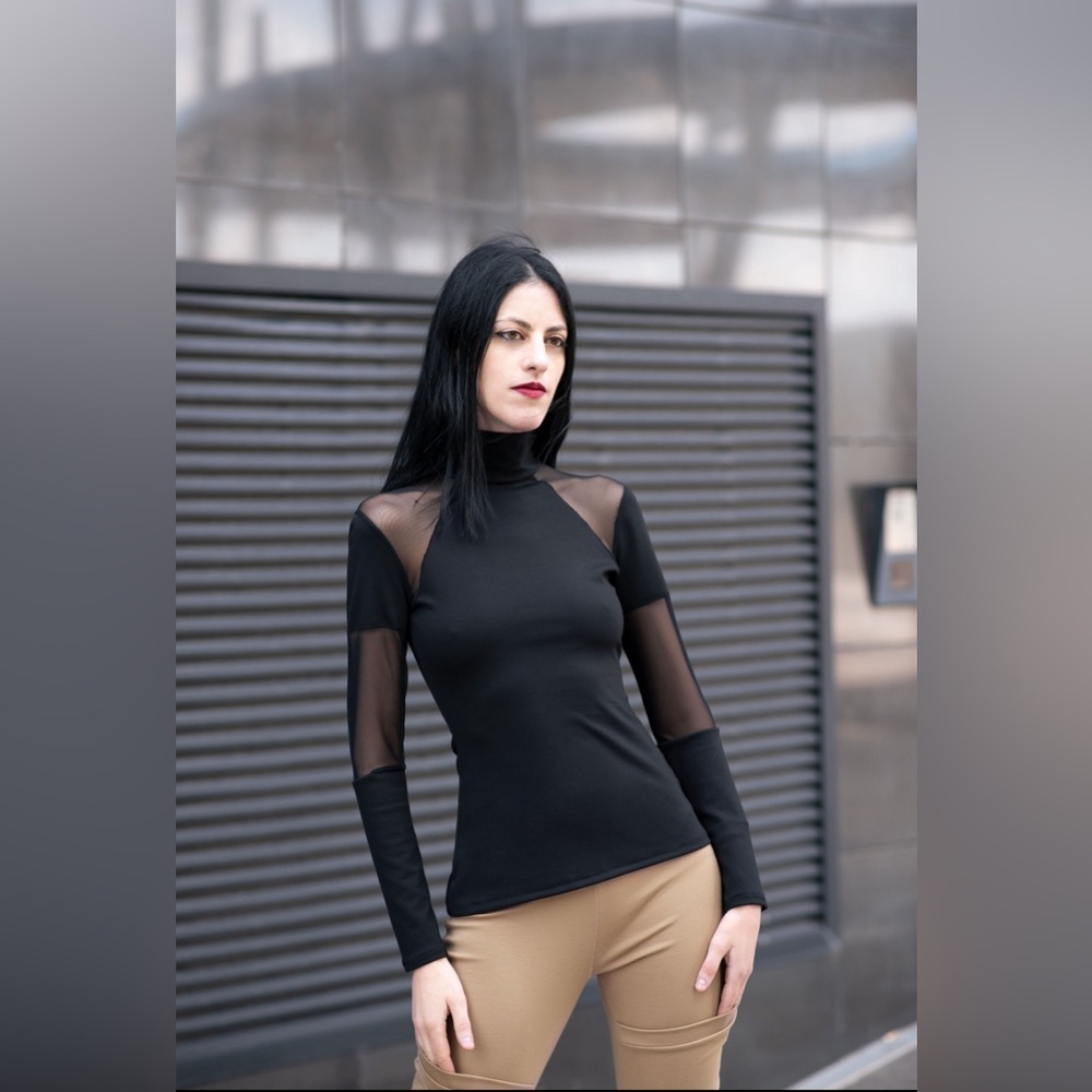 ABSTRÁCTIKA CRAFTS Mesh Mock Neck Futuristic Top - Picture 6 of 9